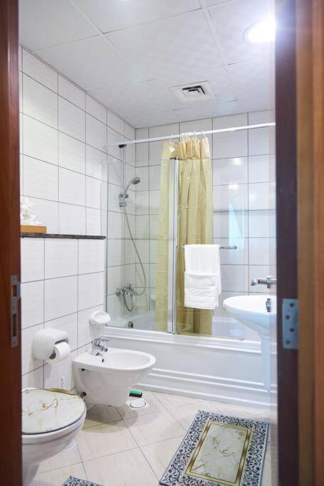 Svizona's 2br In Marina
